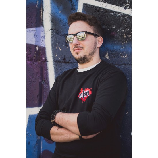 Mikina čierna (unisex) s potlačou VSTAŇ